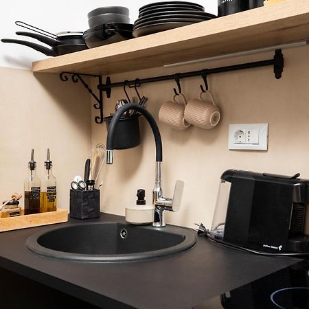 Deluxe Studio In City Center With Free Private Parking Ровинь Экстерьер фото